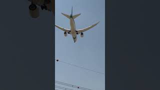 Iraqi airways 787 landing in Dubai [upl. by Leay]