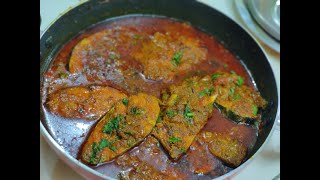 Surmai Fish Curry Maharashtrian Style Surmai Curry Recipe  Surmai Masala Arunas Kitchen [upl. by Oinotnas]