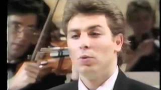 Roberto Alagna  quotUna furtiva lagrimaquot Donizetti LIVE 1992 [upl. by Emmaline]