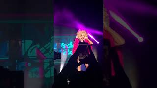 Alyssa Edwards live Sydney 2018 4 Non Blondes Whats Up RuPauls Drag Race rupaulsdragrace [upl. by Ahsilat303]