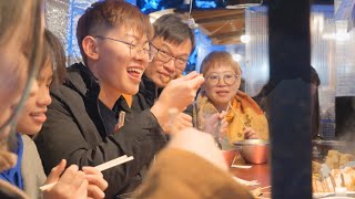 Tourists flock A day full of smiles at food stalls in Hakata Japan 屋台 japanese street food [upl. by Aicssej]