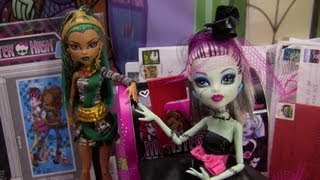 MONSTER HIGH NAMANTHASUXX FANG MAIL SHOUT OUTS FAN OF THE MONTH WINNER  D [upl. by Niotna]