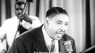 BIG JOE TURNER OkeSheMokeShePop Live 1954 Performance [upl. by Akehsyt443]