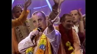 Boy George  Bow Down Mister HareKrishna हरे कृष्णा live [upl. by Rie]