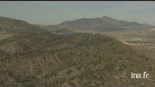 Espagne  centrale solaire de Jumilla près de Murcia [upl. by Eikcuhc340]