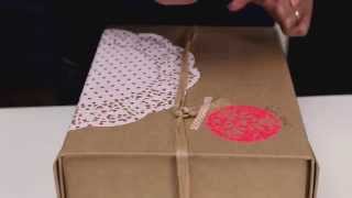 DIY  décorer des paquets cadeau avec des napperons en papier [upl. by Jowett]