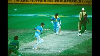 Gavaskar and Azharuddin Classic Match Winning Partnership of 132 Runs against Pakistan  MCG 1985 [upl. by Neeham]