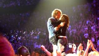 Bon Jovi Montreal 20100320 Bed of Roses with Jon dancing with a fan [upl. by Esiuolyram]