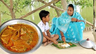 এইভাবে ইলিশমাছ রান্না করলেপপি কিচেনের প্রশংসা না করে পারবেন না  raw hilsha fish curry recipe [upl. by Nidia]