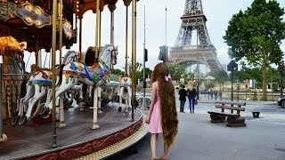 The prettiest carousel ever  Eiffel Tower Paris 2013 HD [upl. by Enilra]