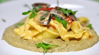 Pasta mare e monti al sugo di vongole e crema di funghi porcini [upl. by Yetta]