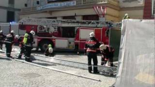 Einsatzübung Zimmerbrand Berufsfeuerwehr  Berufsrettung Wien  HD [upl. by Adlez707]