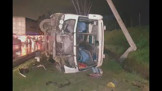 “La gente gritaba” accidente de bus en vía FacatativáBogotá deja 24 heridos [upl. by Richia]