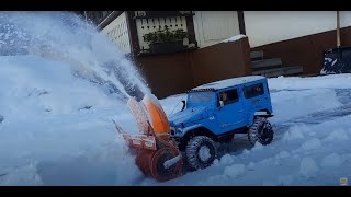 RC Toyota FJ40  Schmidt VF1 Schneefräse  Snowblower [upl. by Calen]