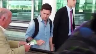 Messi Refuses to sign an Old Man Autograph 17052015 [upl. by Gelhar]