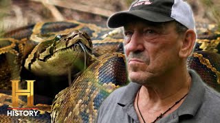 Master Snake Hunter Gets His Kill  Swamp People Serpent Invasion Season 4 [upl. by Okiek]