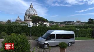 I cardinali da Benedetto XVI la gioia dell’incontro [upl. by Weitman]