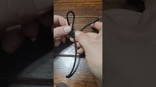 SIMPLE PARACORD LANYARD paracord survival [upl. by Korten]