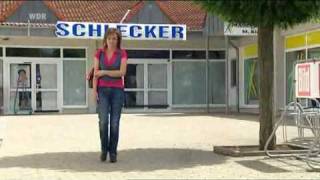 Schleckers miese Masche mit den XLMärkten  Lohndumping Ausbeutung markt WDR 2772009 [upl. by Adelpho]