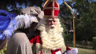 Officiele trailer Sinterklaas en het gevaar van de snoepfabriek [upl. by Animrelliug]