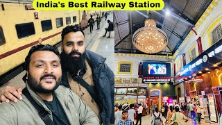 India’s Best and Largest Railway Station  Mall Jaisa Food Court Railway station pe 😀 [upl. by Irt]