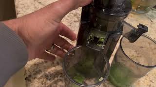 Elite Gourmet EJX600 Compact Small Space Saving Masticating Slow Juicer Review Good juice but it do [upl. by Eterg241]