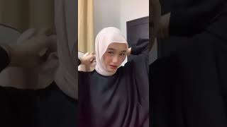 Tutorial pashmina untuk kuliah tutorialhijab hijabstyle shortvideo like subscribe [upl. by Gunn]