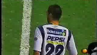 Pumas 21Jaguares Diego Alonso Gol Apertura 2004 [upl. by Ardnama631]