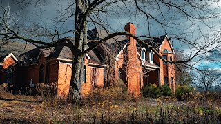 ABANDONED Millionaires Tennessee Mansion [upl. by Midan]