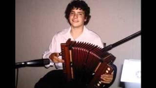 Alexandre Boivin caron Accordeoniste carfour mondial de laccordéon de Montmagny 2010 [upl. by Brooking]