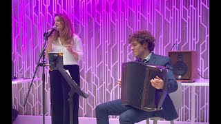 Duo guinguette avec accordéoniste et chanteuse Groupe de musique chanson française à Paris [upl. by Brotherson]