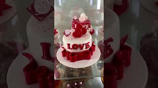 Le jour de la SaintValentin dans les rue cake shortvideo shorts streetfood gâteau love [upl. by Ferwerda]