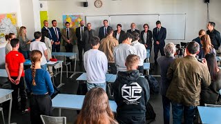 quotUn moment indispensablequot  minute de silence pour Samuel Paty et Dominique Bernard [upl. by Eittocs]