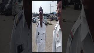 mumbai traffic police officers vs commonman mumbaitrafficpolice police corrupted mumbai [upl. by Fredric761]