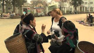 Meeting the Hmong tribe in SAPA Vietnam [upl. by Kinata]