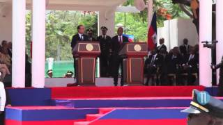 Le Président français François Hollande visite Haïti [upl. by Kciredorb928]