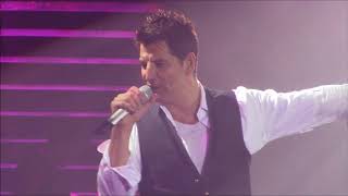 Sakis Rouvas SE THELO SAN TRELOS Estate Athens Live 15 12 17 [upl. by Etiragram]