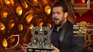 Bigg Boss 17 Salman Khan Winner Trophy To Munawar Faruqui amp Abhishek Kumar In Grand Finale Today [upl. by Parnell]