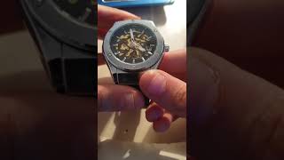 Comment charger ma montre automatique [upl. by Garth]