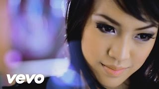 Vania Larissa  Rahasia Video Clip [upl. by Llewon]