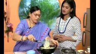 Recipes  Palakura Chukkakura Kadi  Nuvvu Pappu Chekkalu  02 [upl. by Nogaem]