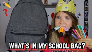 WHATS IN MY SCHOOL BAG ITA  BACKTOSCHOOL2018  Valeria Vedovatti [upl. by Augustin2]