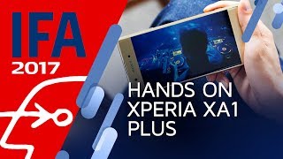 Sony XA1 Plus handson e primeiras impressões do novo intermediário da Sony IFA 2017  TecMundo [upl. by Dowell524]