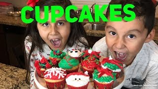 Vlogmas Christmas cupcakes  cupcakes navideńos fácil de hacer [upl. by Gemoets724]