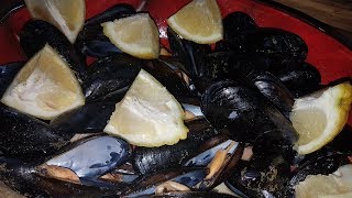 IMPEPATA DI COZZE  COME PULIRE VELOCEMENTE LE COZZE  FoodVlogger [upl. by Mahgem]