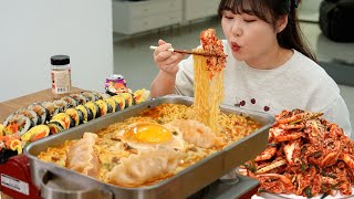 진라면에 만두 계란 토핑 추가하고 갓 만든 겉절이와 먹방 사이드는 제육볶음 김밥 키토김밥 Jin Ramen MUKBANG [upl. by Fiedler]