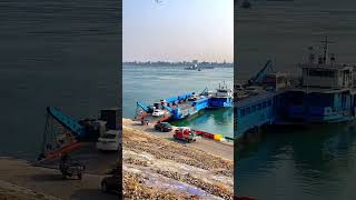 It was the first time I saw a bus going on a boat to cross the river and a ferry to cross the river [upl. by Atinahs369]