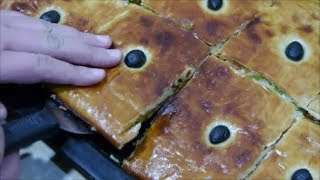 بيتزا كوفار بالبيشاميل روعة مع عجينة سرية pizza couverte avec sauce bechamel et pate magique [upl. by Erwin5]