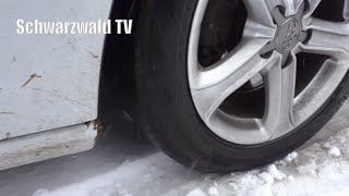 🚨🥶 Auto mit Sommerreifen steckt am Feldberg im Schnee fest  Unfall mit Sommerreifen bei Todtnau [upl. by Nyrmak]