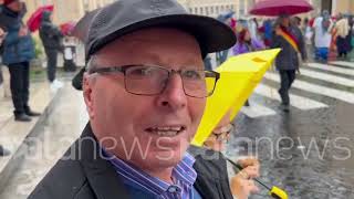 Epifania a Roma il tradizionale corteo quotViva la Befanaquot da Castel SantAngelo al Vaticano [upl. by Ydolem296]